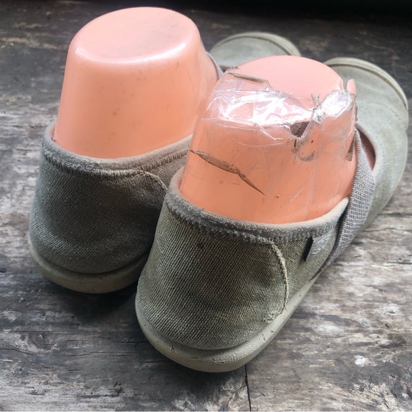 Keen Sienna Women's Tan Canvas Mary Jane Flat Shoes Size39.5/9US - Picture 6 of 13